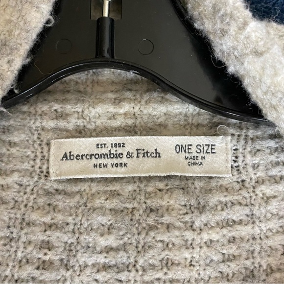 Abercrombie & Fitch Off White Cardigan Sweater Women's One Size Staple Boho - Picture 3 of 7